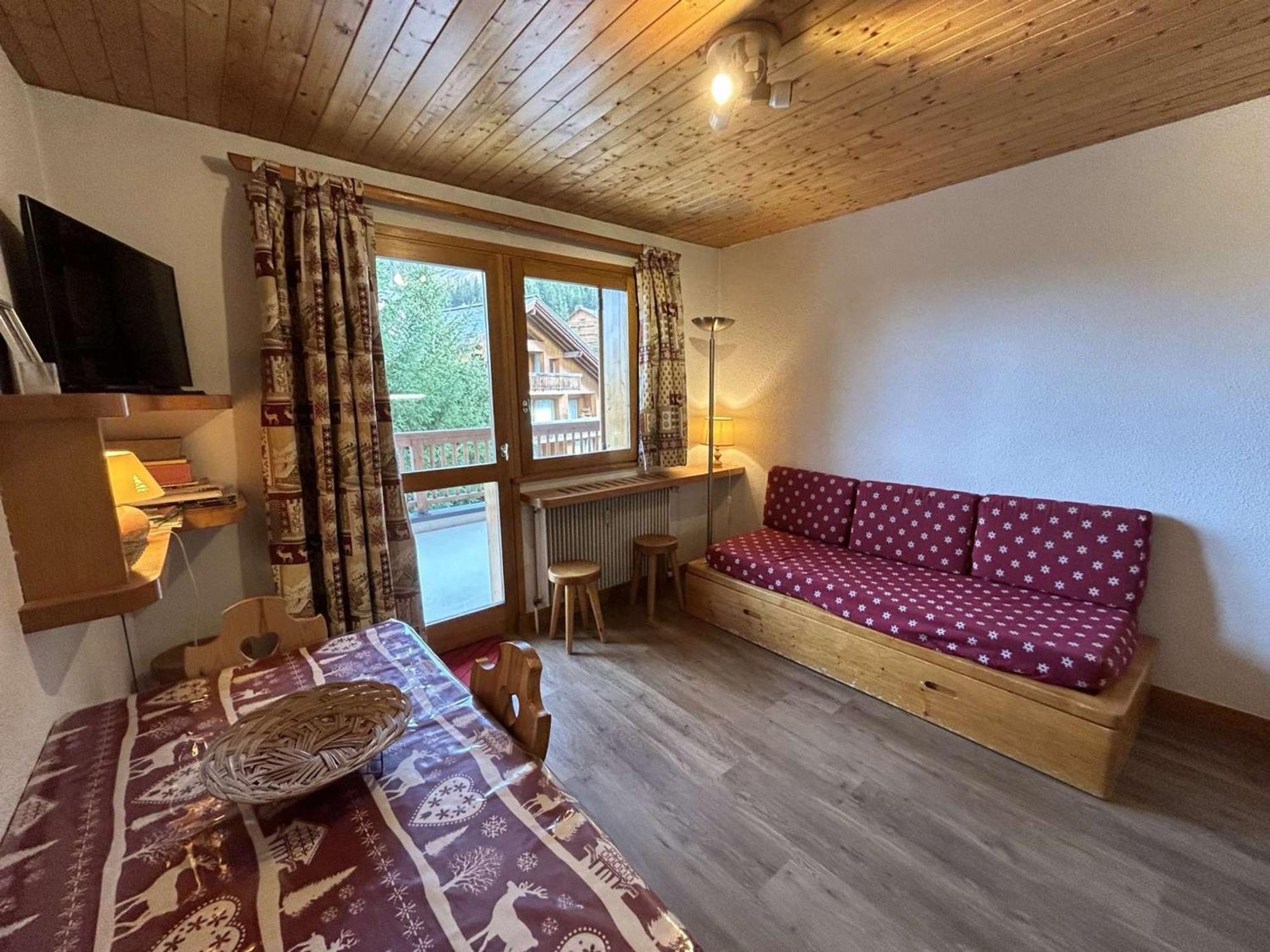 Studio 2/4 Pers, Acces Pistes Et Piscine, Proche Commerces, Meribel - Fr-1-180-297 Exterior photo