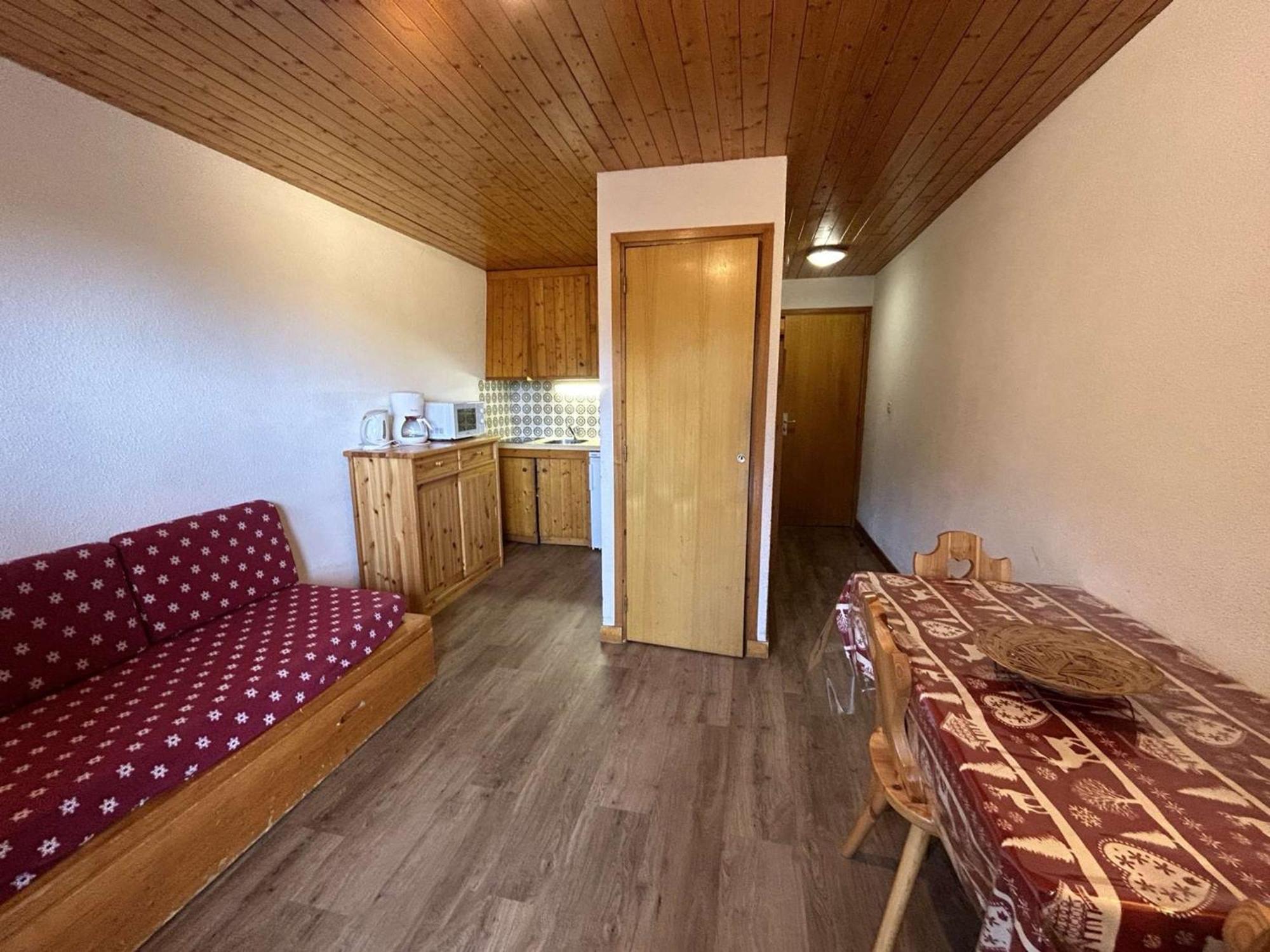 Studio 2/4 Pers, Acces Pistes Et Piscine, Proche Commerces, Meribel - Fr-1-180-297 Exterior photo